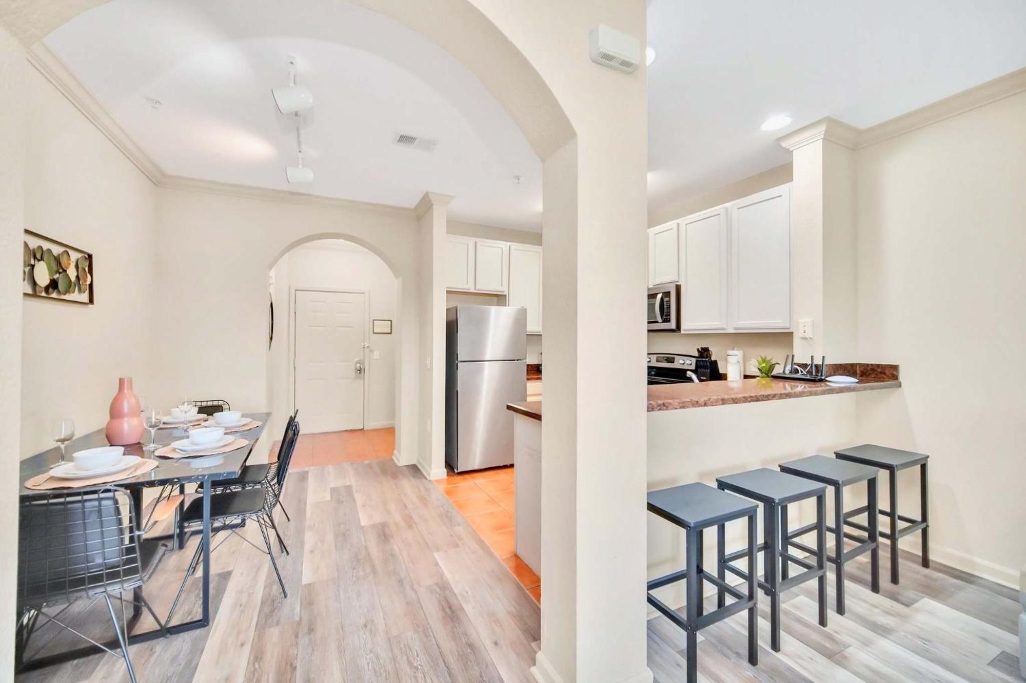 Modern 2Br Condo - Hot Tub And Pool - Near Disney Orlando Ngoại thất bức ảnh